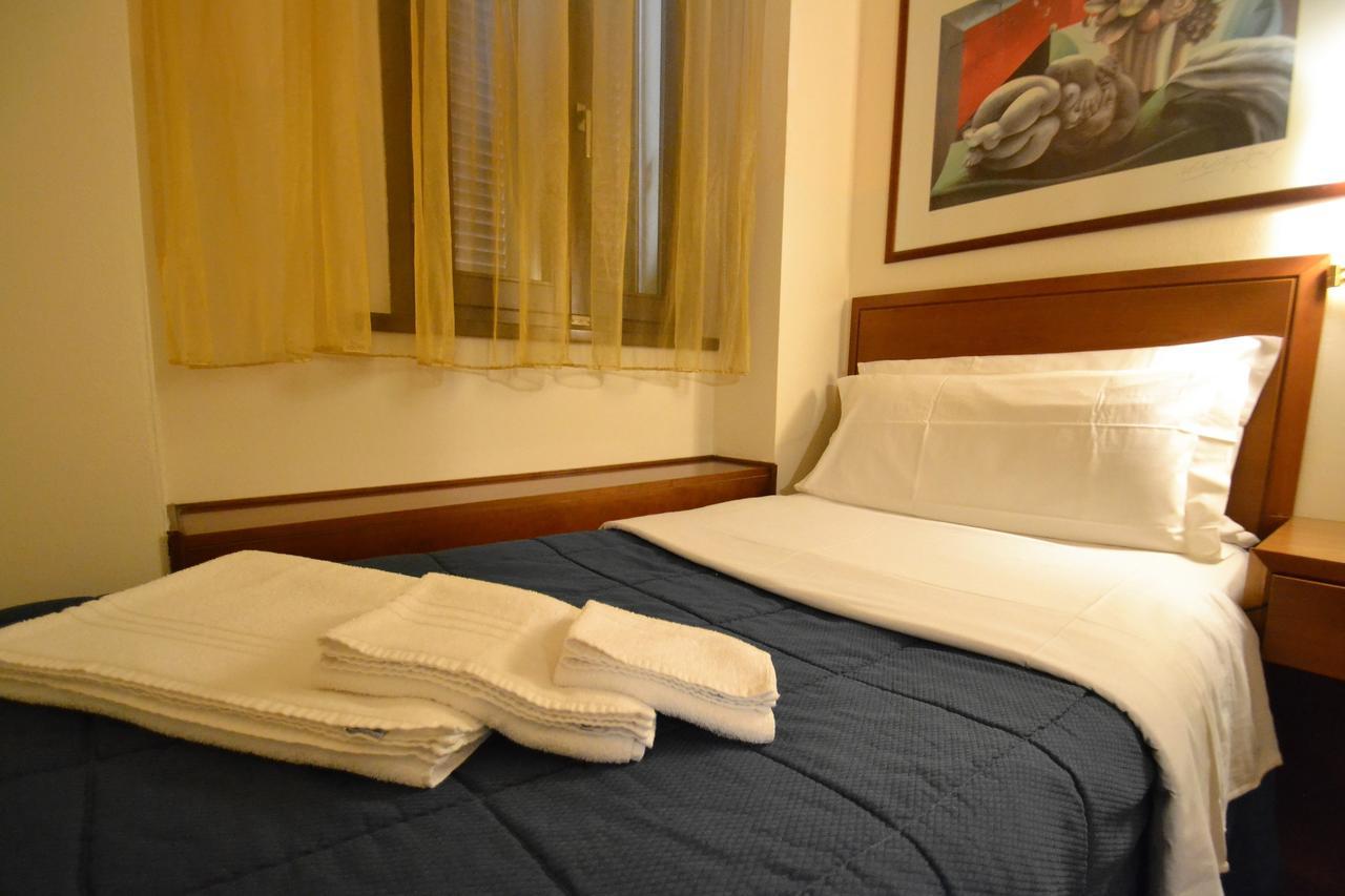 Hotel Posta Cecina  Bagian luar foto