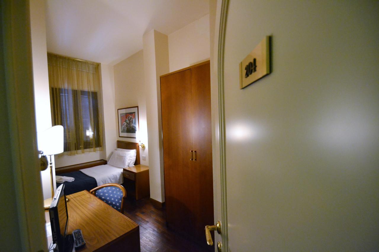Hotel Posta Cecina  Bagian luar foto
