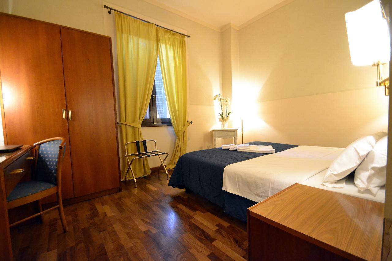 Hotel Posta Cecina  Bagian luar foto