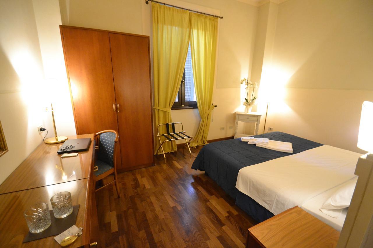 Hotel Posta Cecina  Bagian luar foto