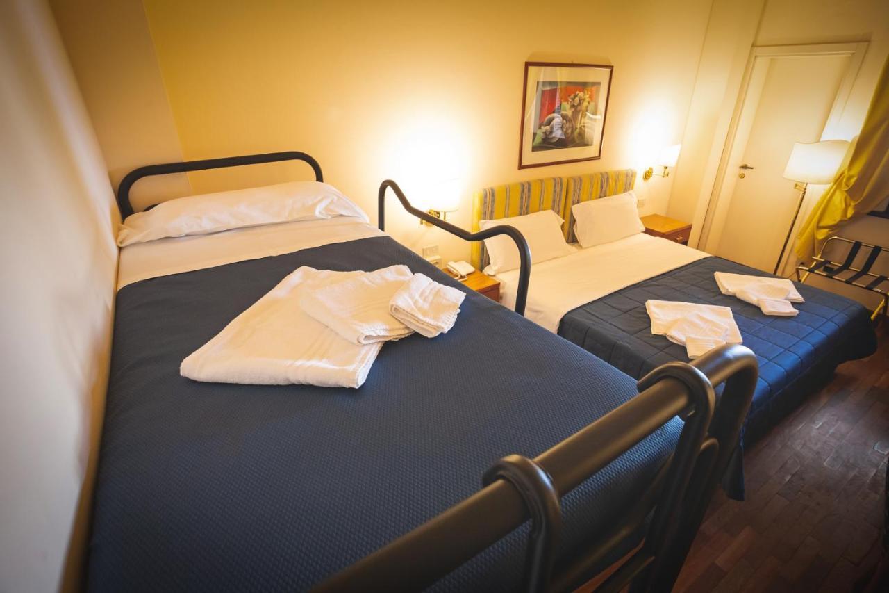Hotel Posta Cecina  Bagian luar foto