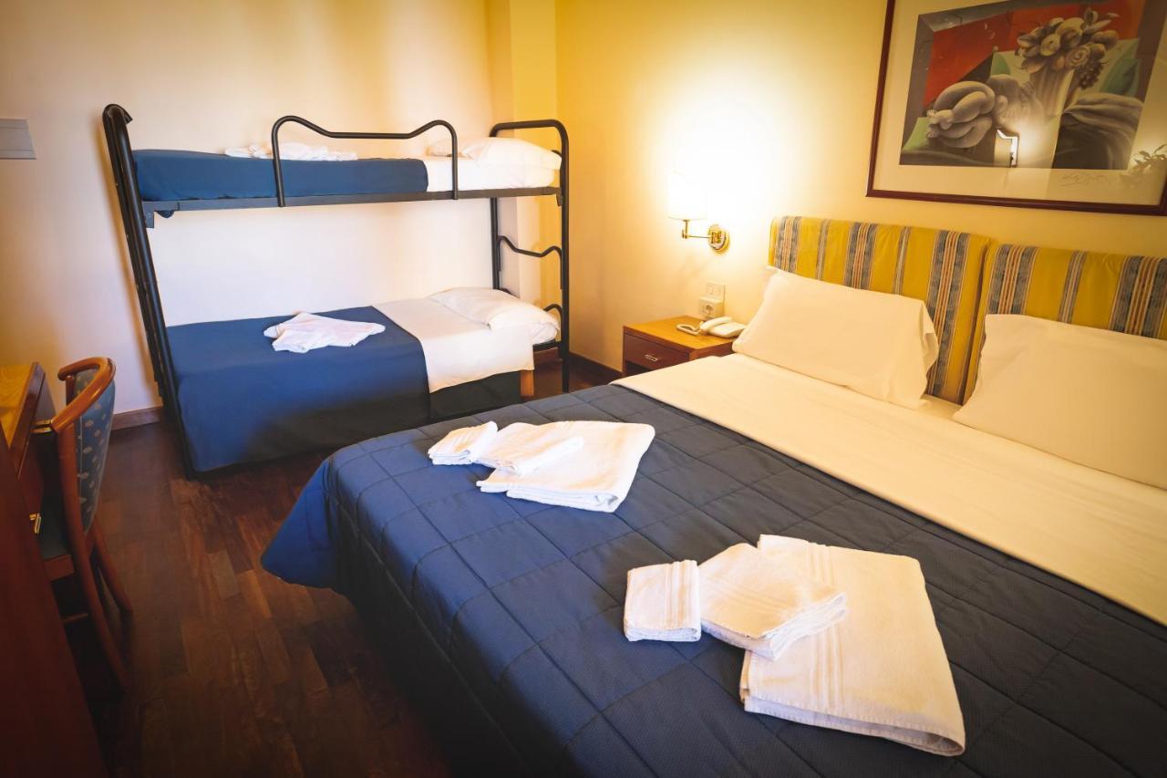 Hotel Posta Cecina  Bagian luar foto