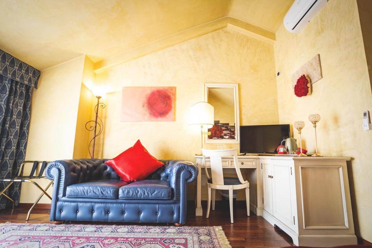 Hotel Posta Cecina  Bagian luar foto
