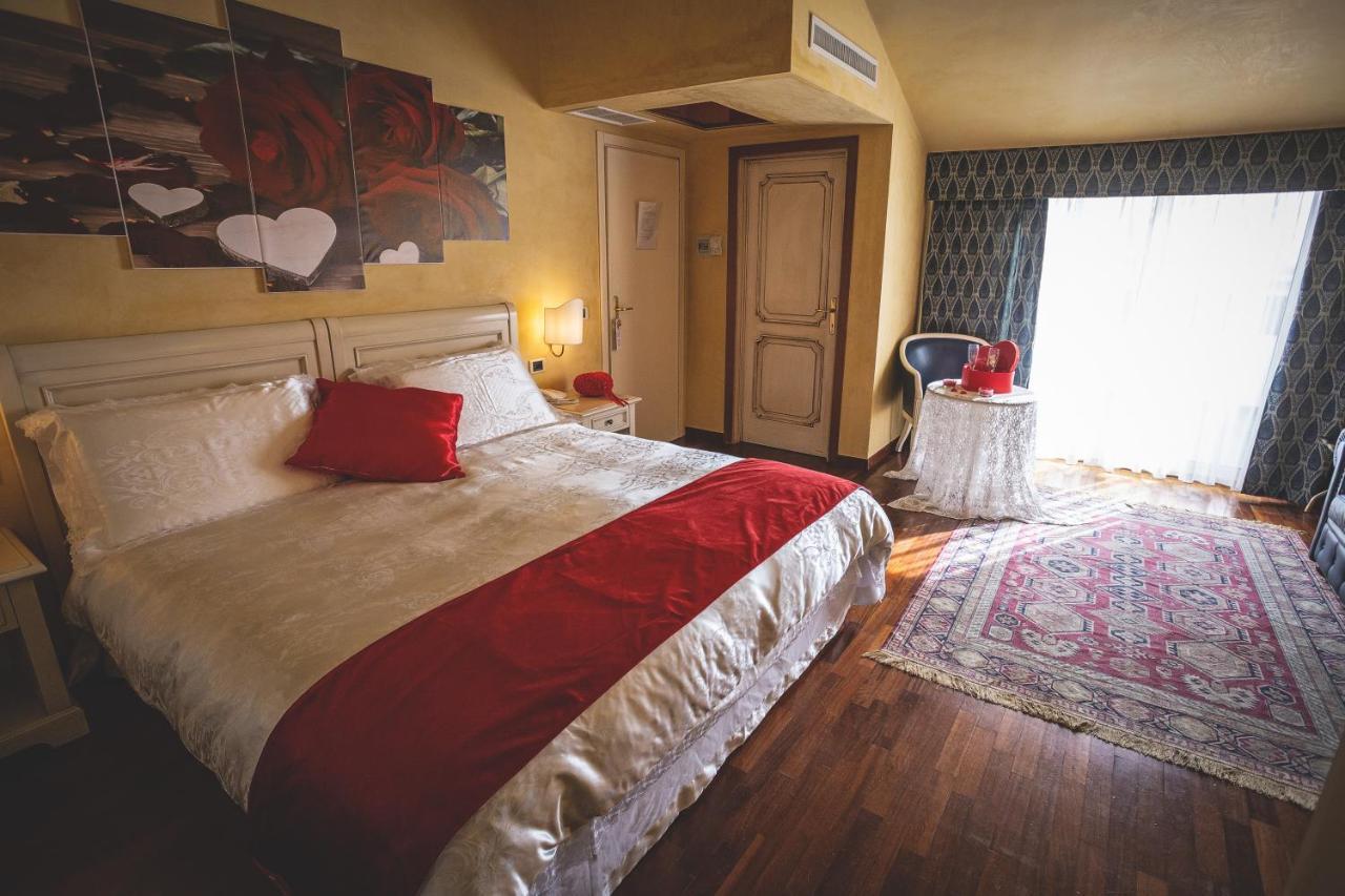 Hotel Posta Cecina  Bagian luar foto