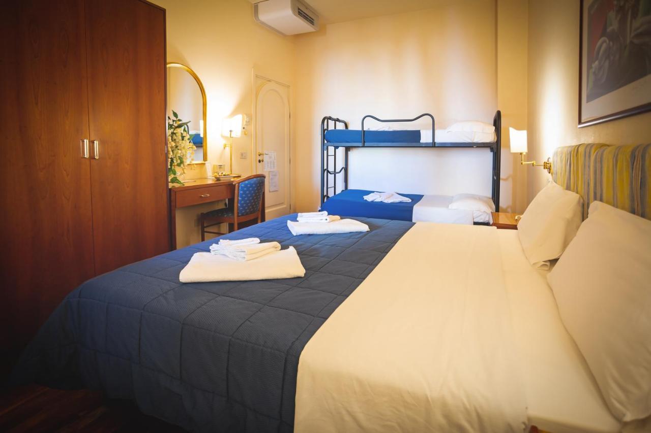 Hotel Posta Cecina  Bagian luar foto